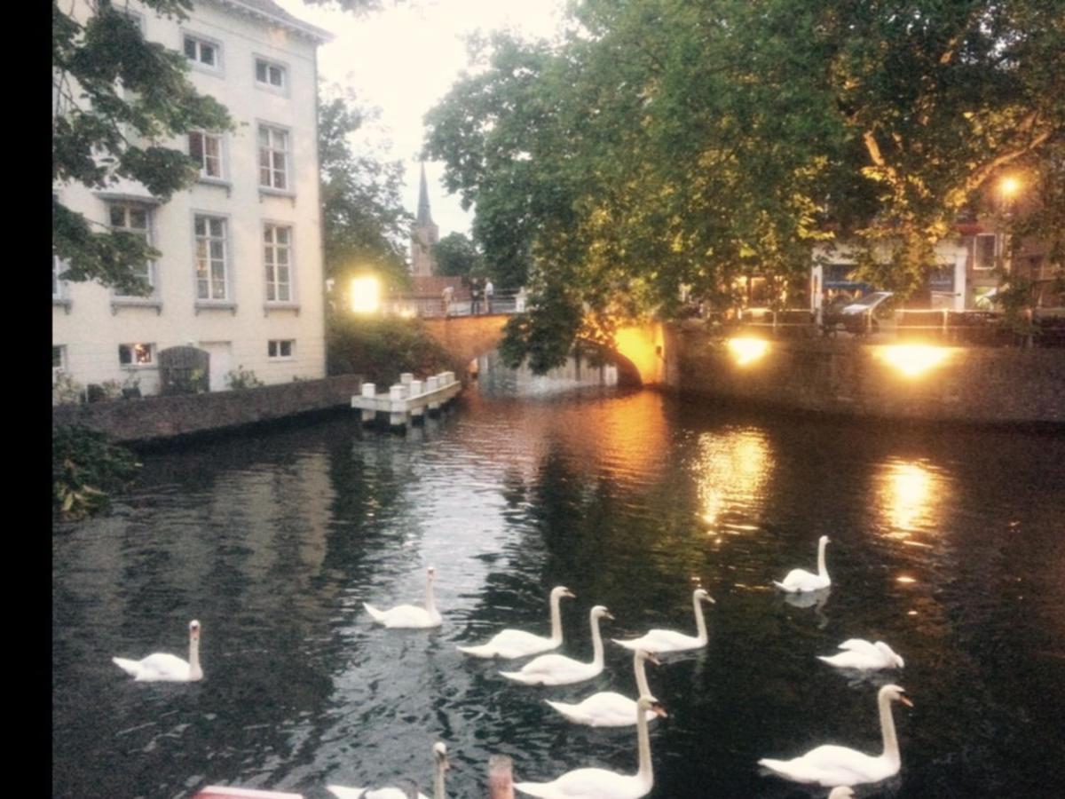 Canal Central Bruges Exterior photo